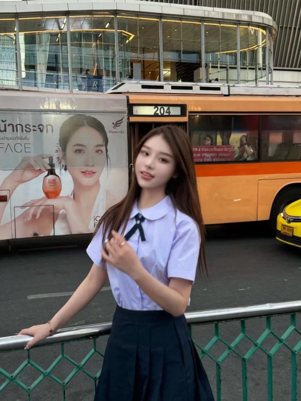 包含深圳约茶微信_万花阁qm的词条