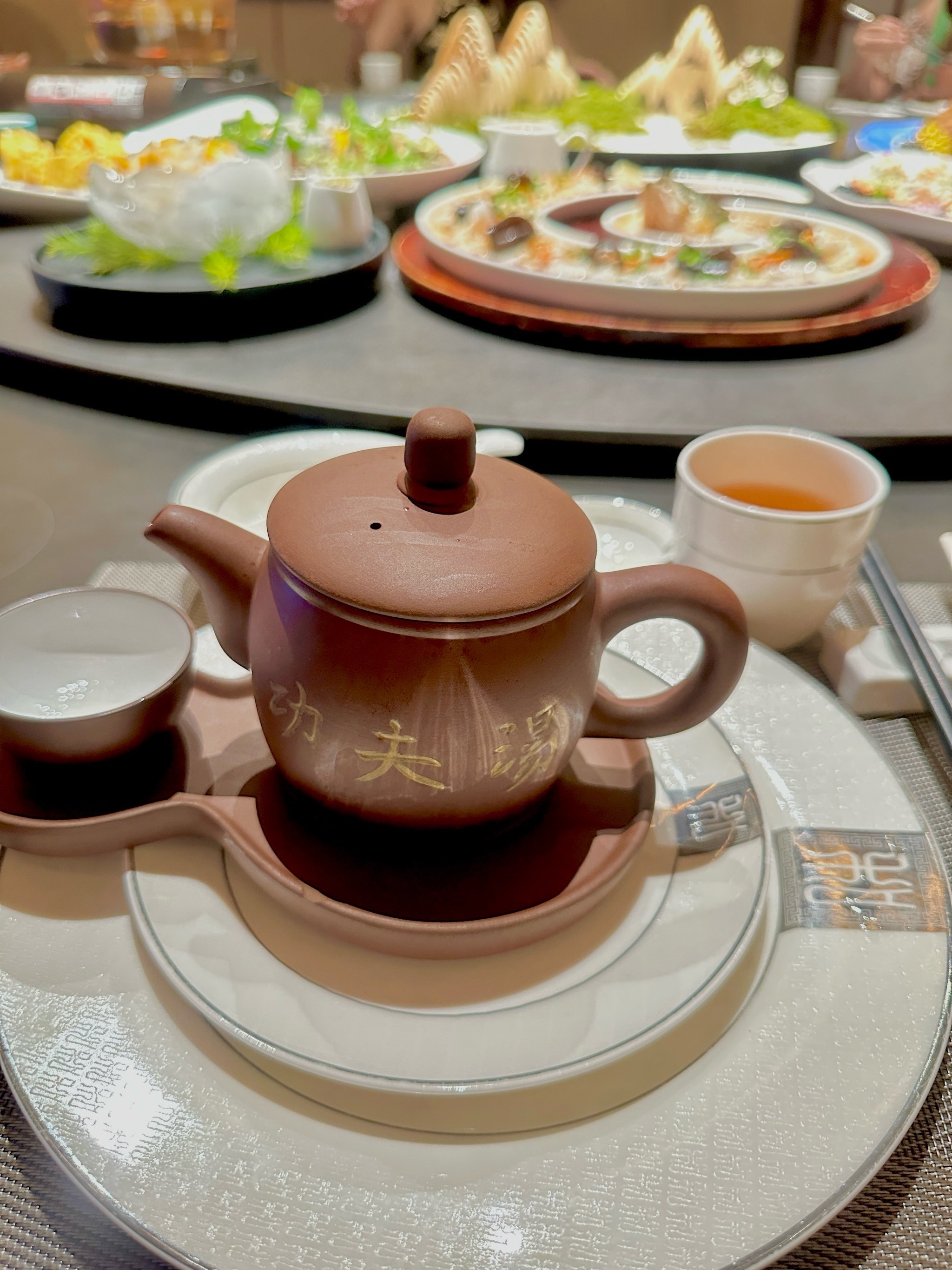 深圳罗湖爱国大厦品茶居斋菜馆_广州的喝茶的简单介绍